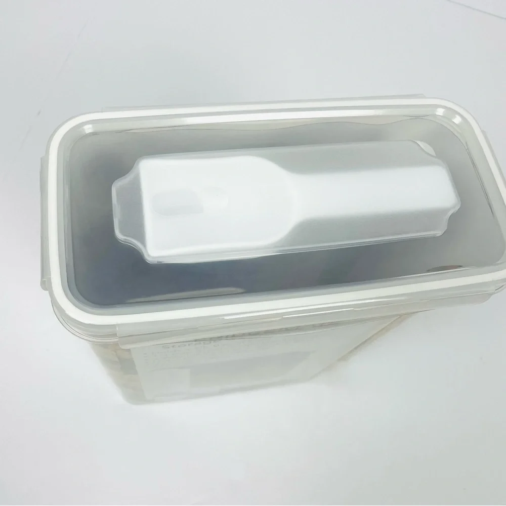 Fridgemate Storage Container With Scoop 195 oz